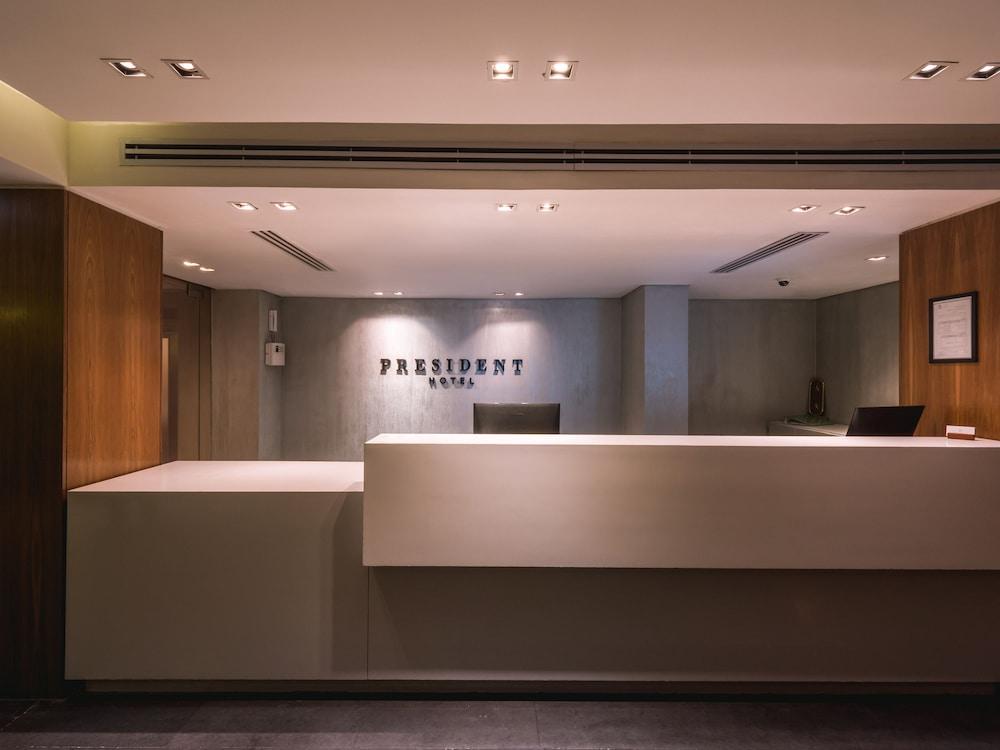 lobby