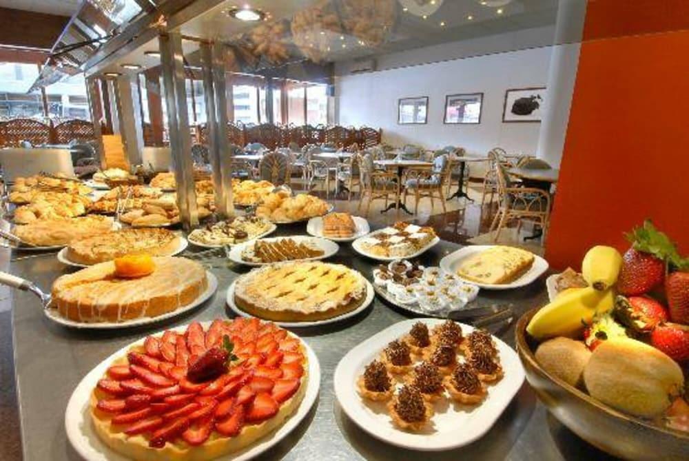 restaurant cafeteria