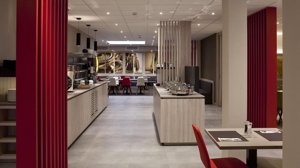restaurant cafeteria