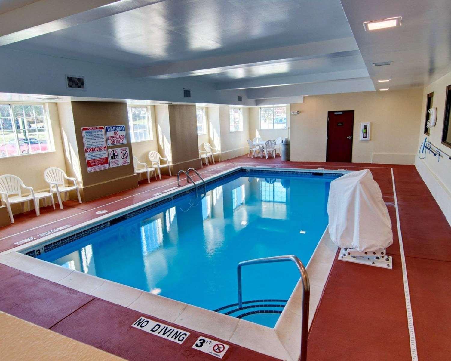 swimming pool spa