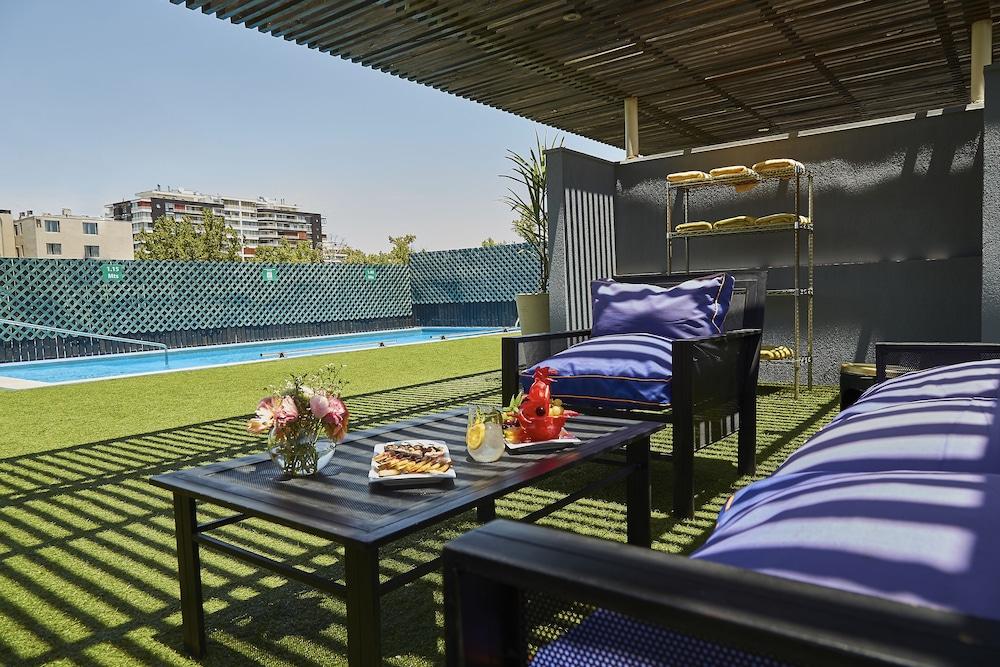 swimming pool spa