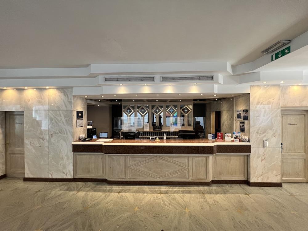 lobby