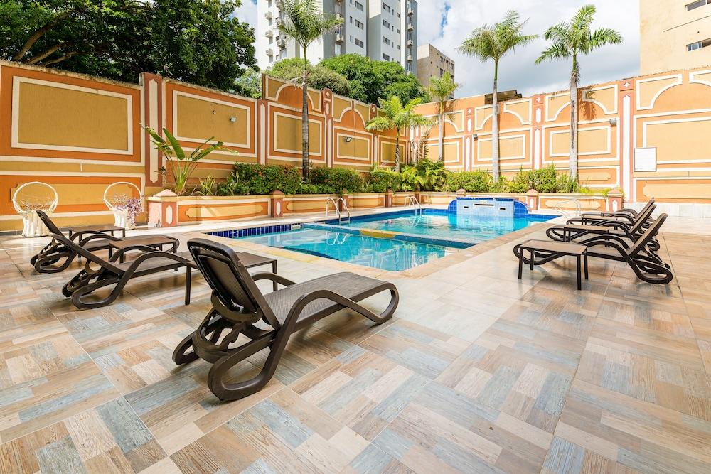 swimming pool spa