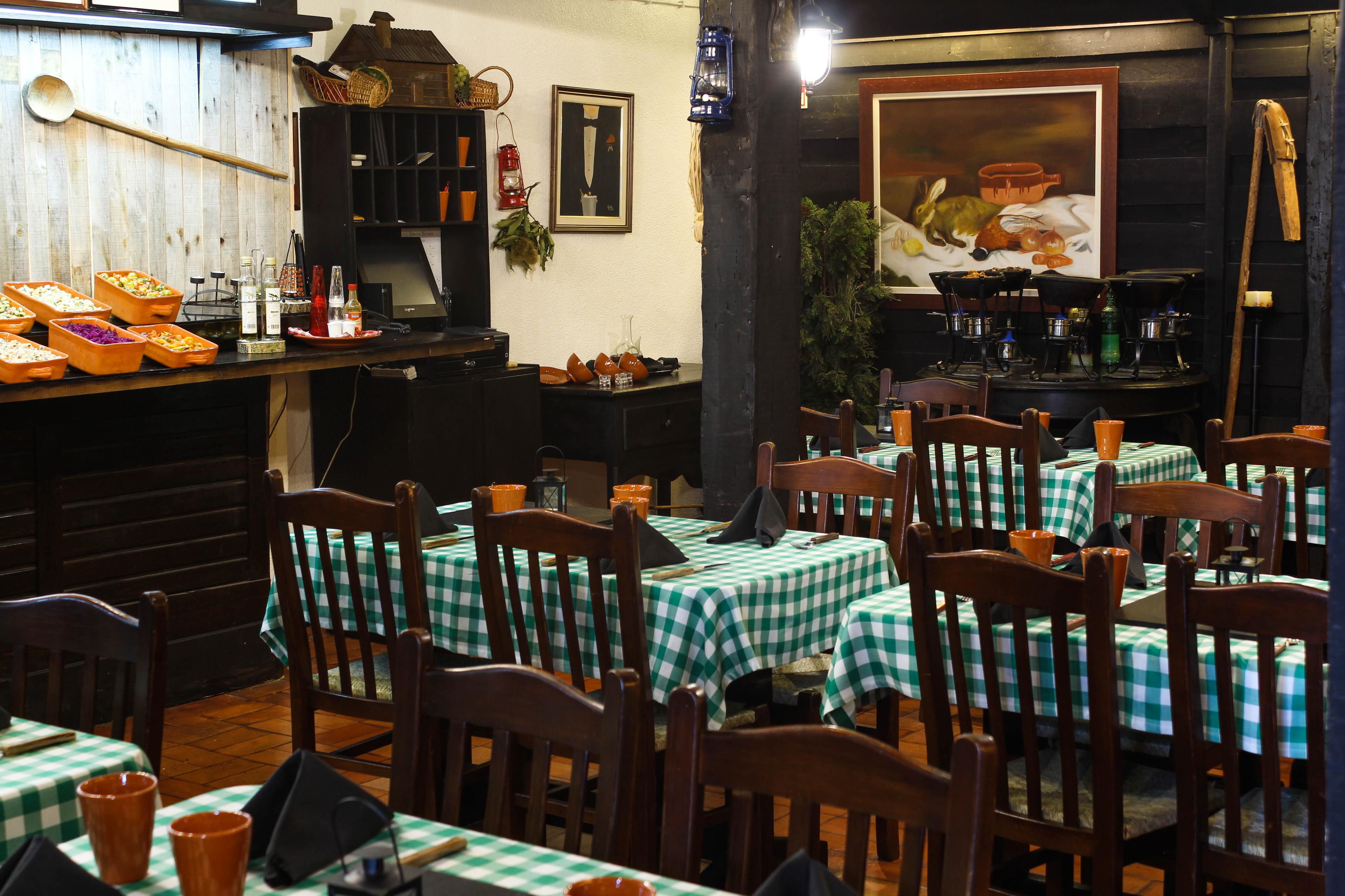 restaurant cafeteria