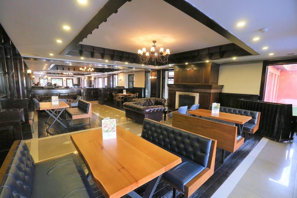 restaurant-cafeteria