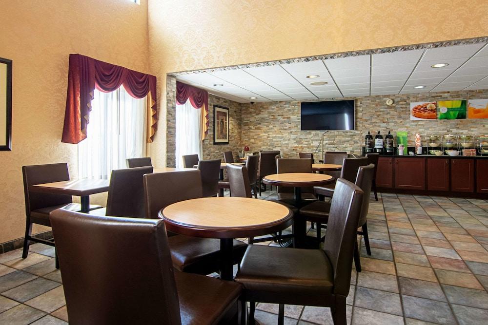 restaurant cafeteria