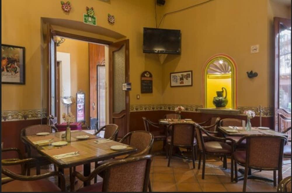 restaurant cafeteria