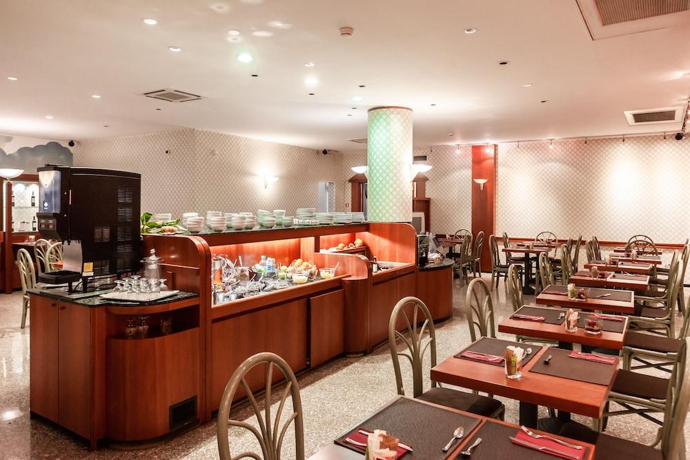 restaurant-cafeteria