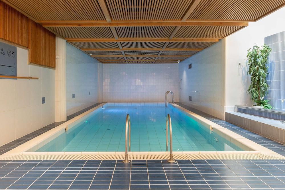 swimming pool spa