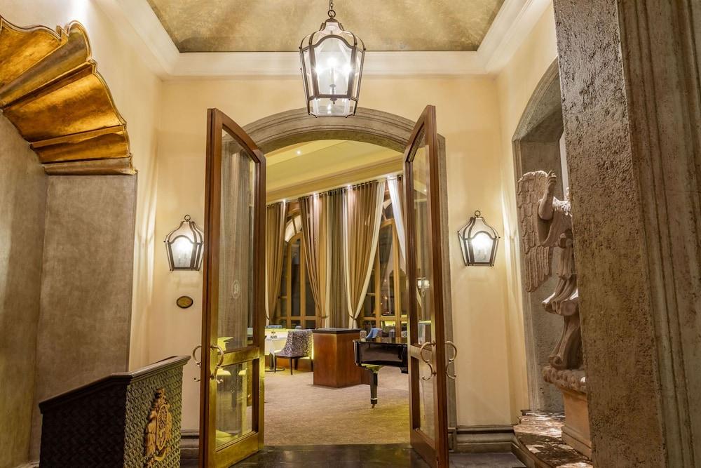 lobby