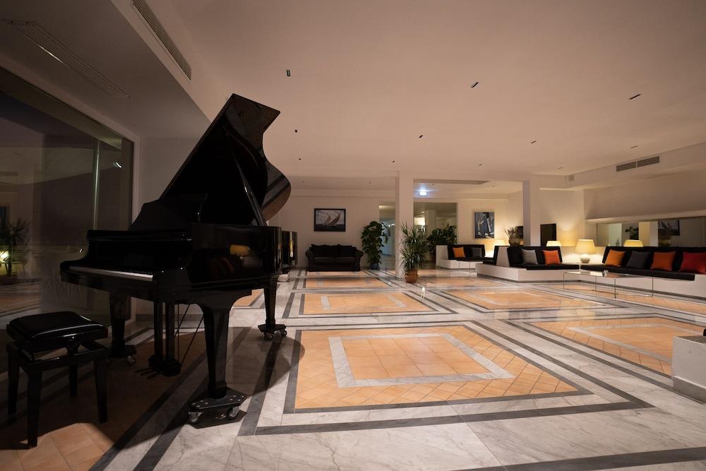 lobby