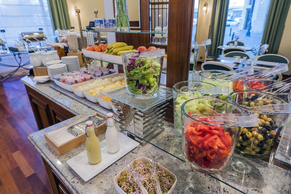 restaurant-cafeteria