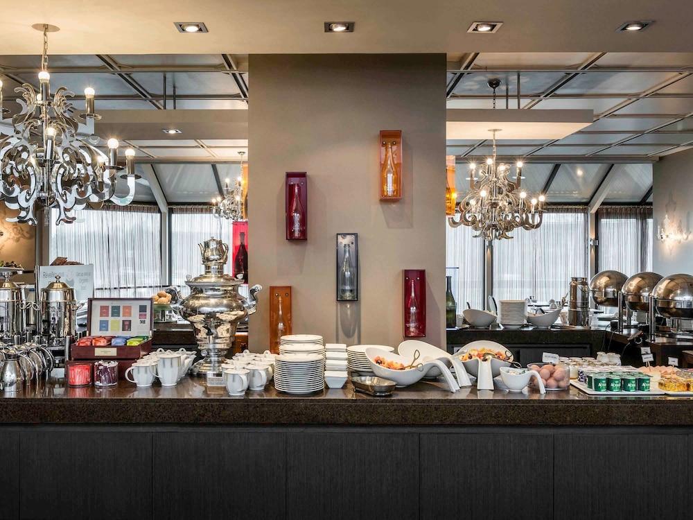 restaurant-cafeteria