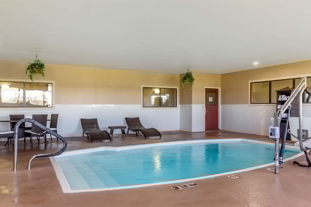 swimming pool spa