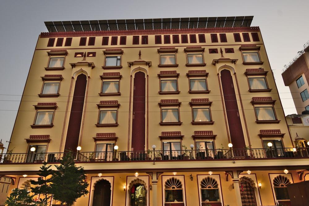 hotel