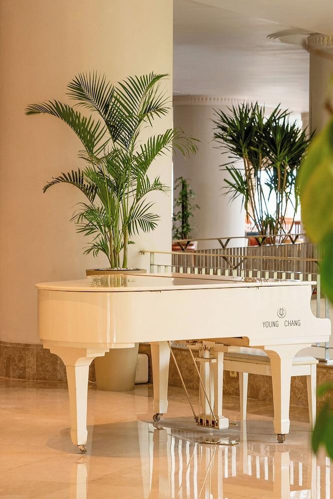 lobby
