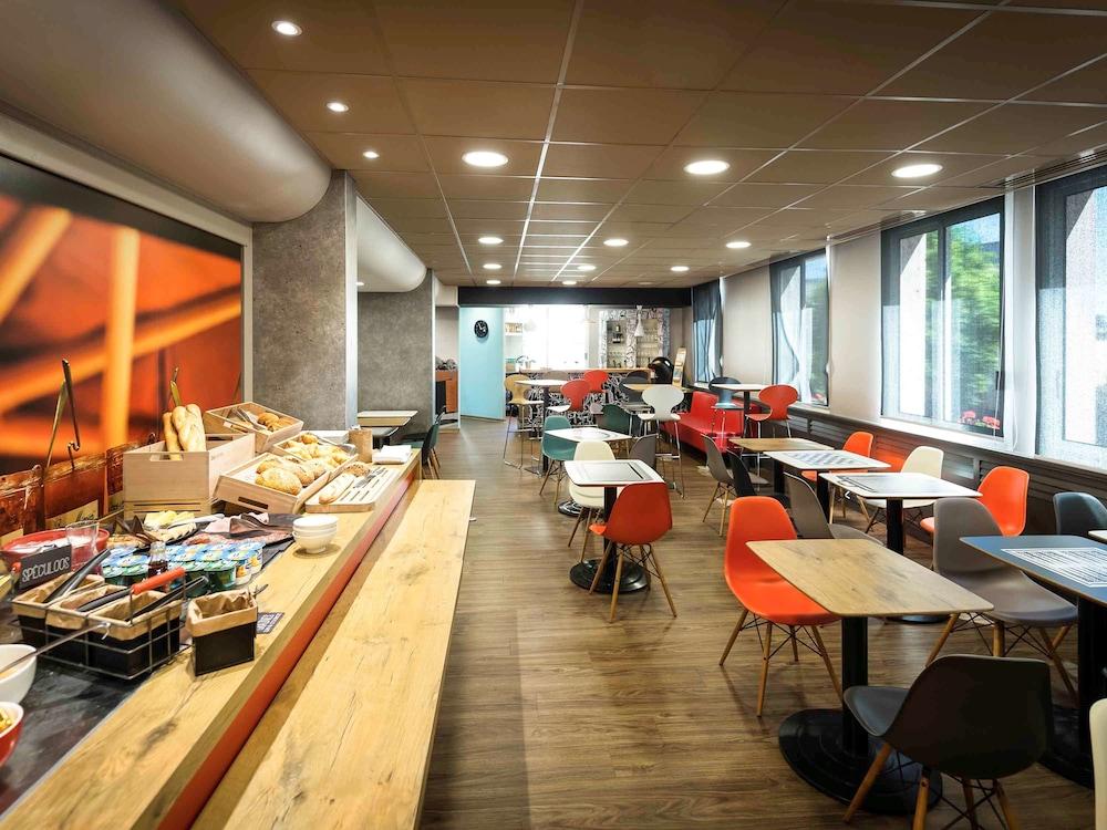 restaurant-cafeteria