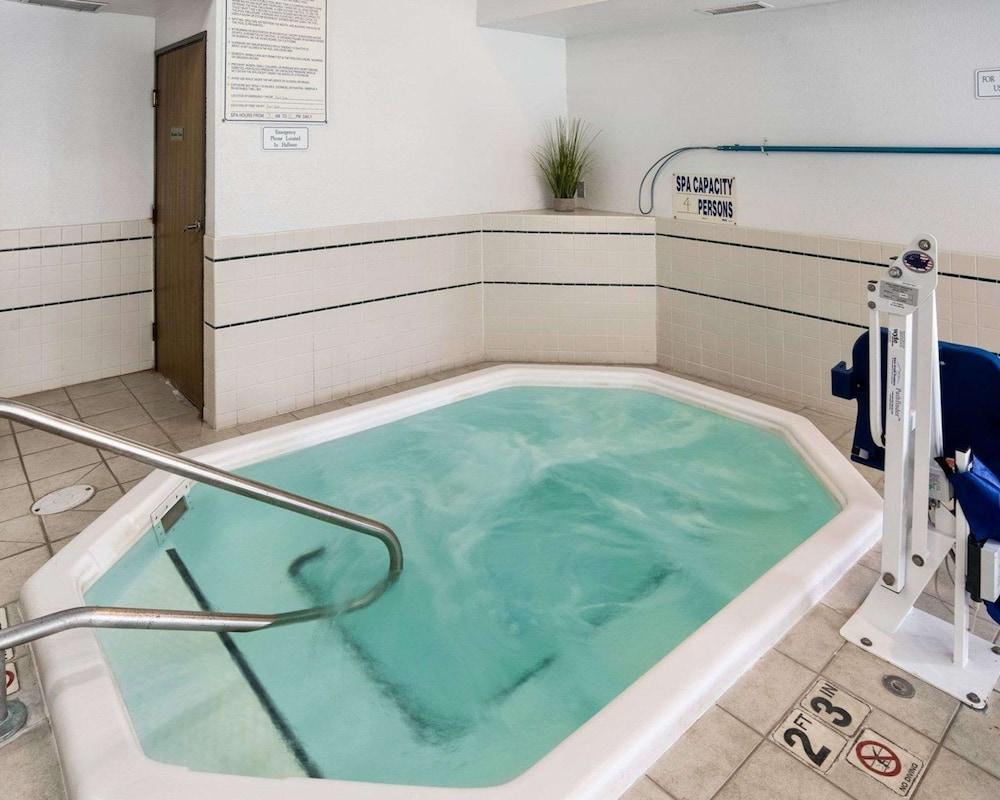 swimming pool spa