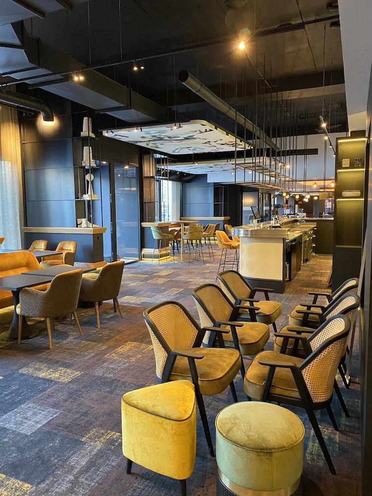 restaurant-cafeteria