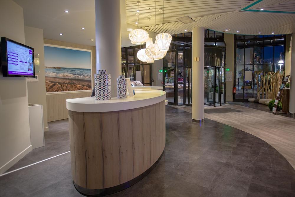 lobby