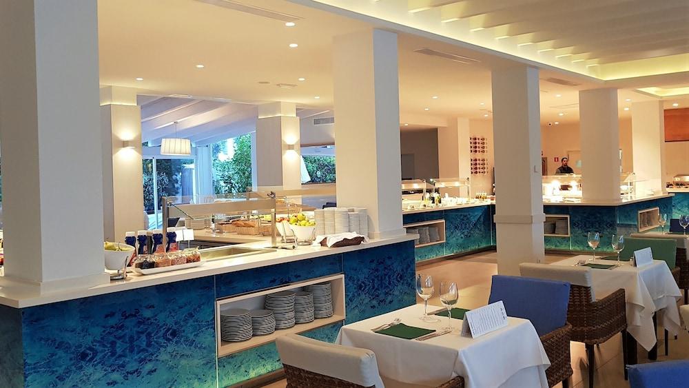 restaurant-cafeteria