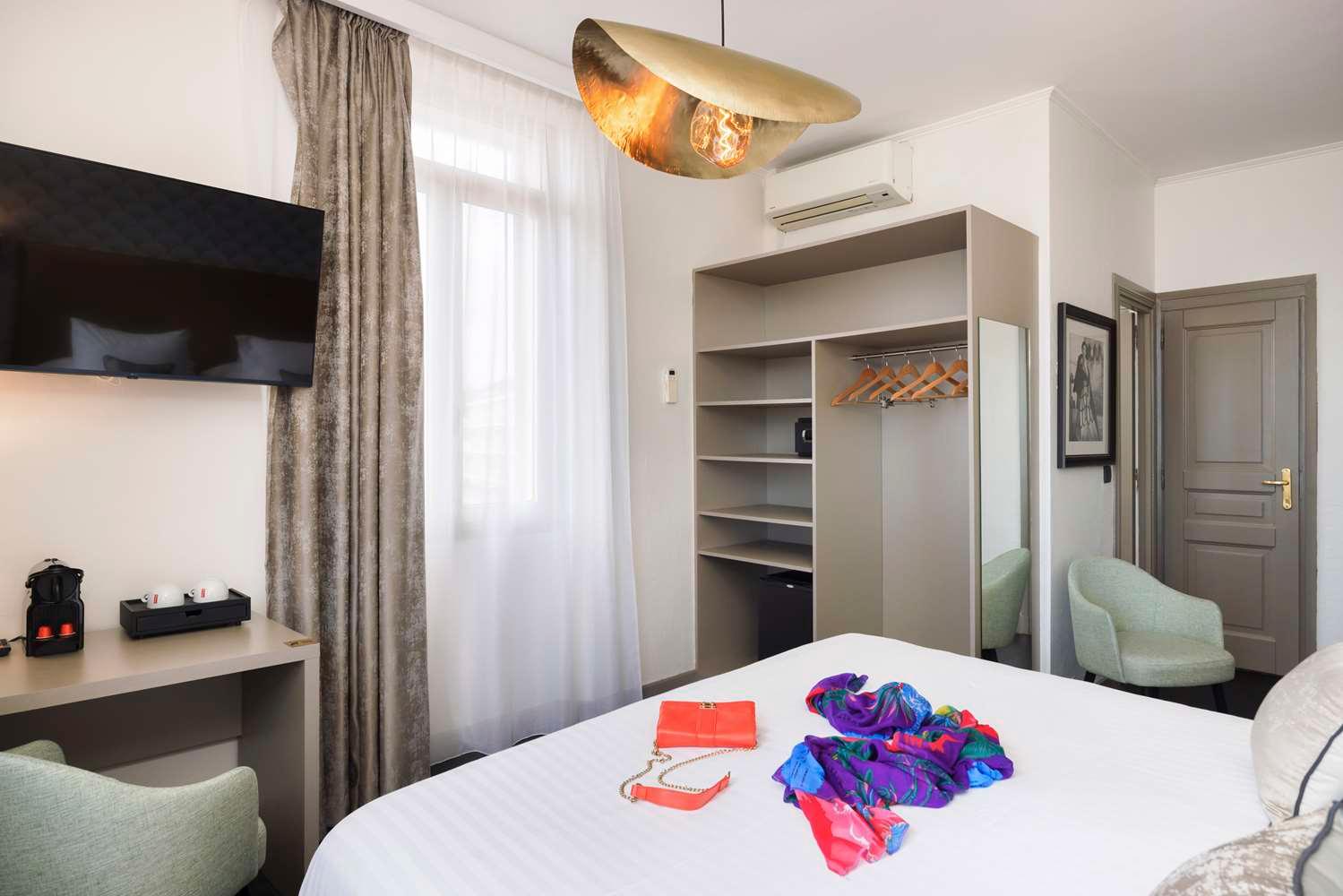 rooms
