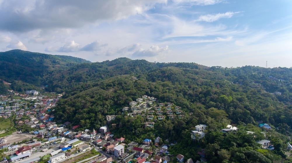 surroundings