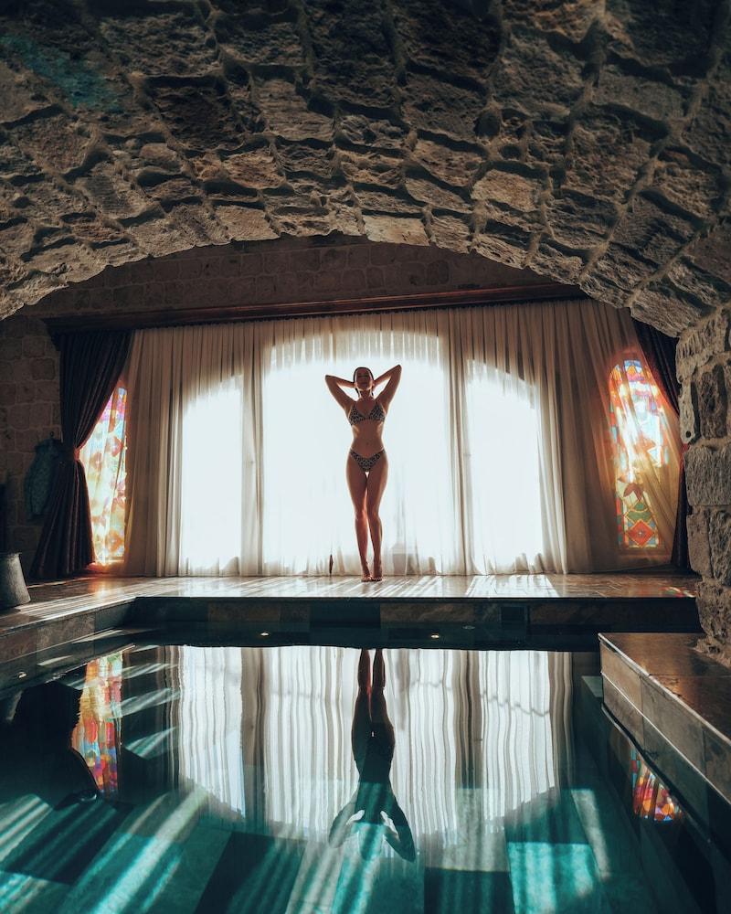 swimming pool spa