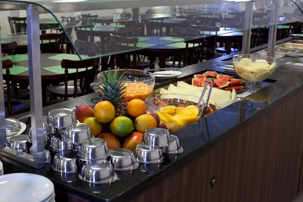 restaurant-cafeteria