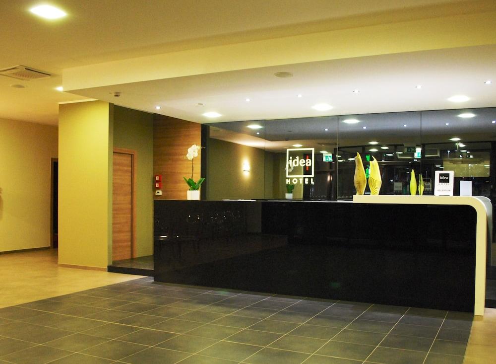 lobby