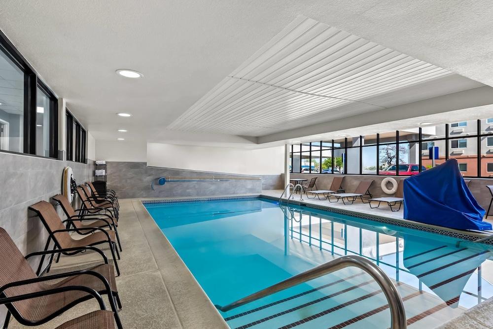 swimming pool spa