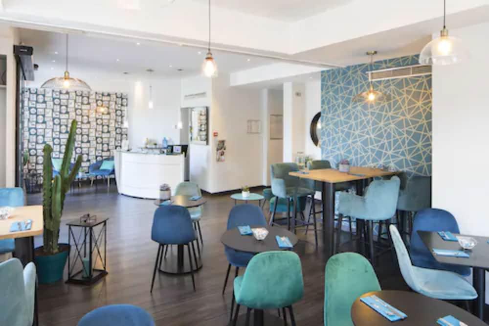 restaurant-cafeteria