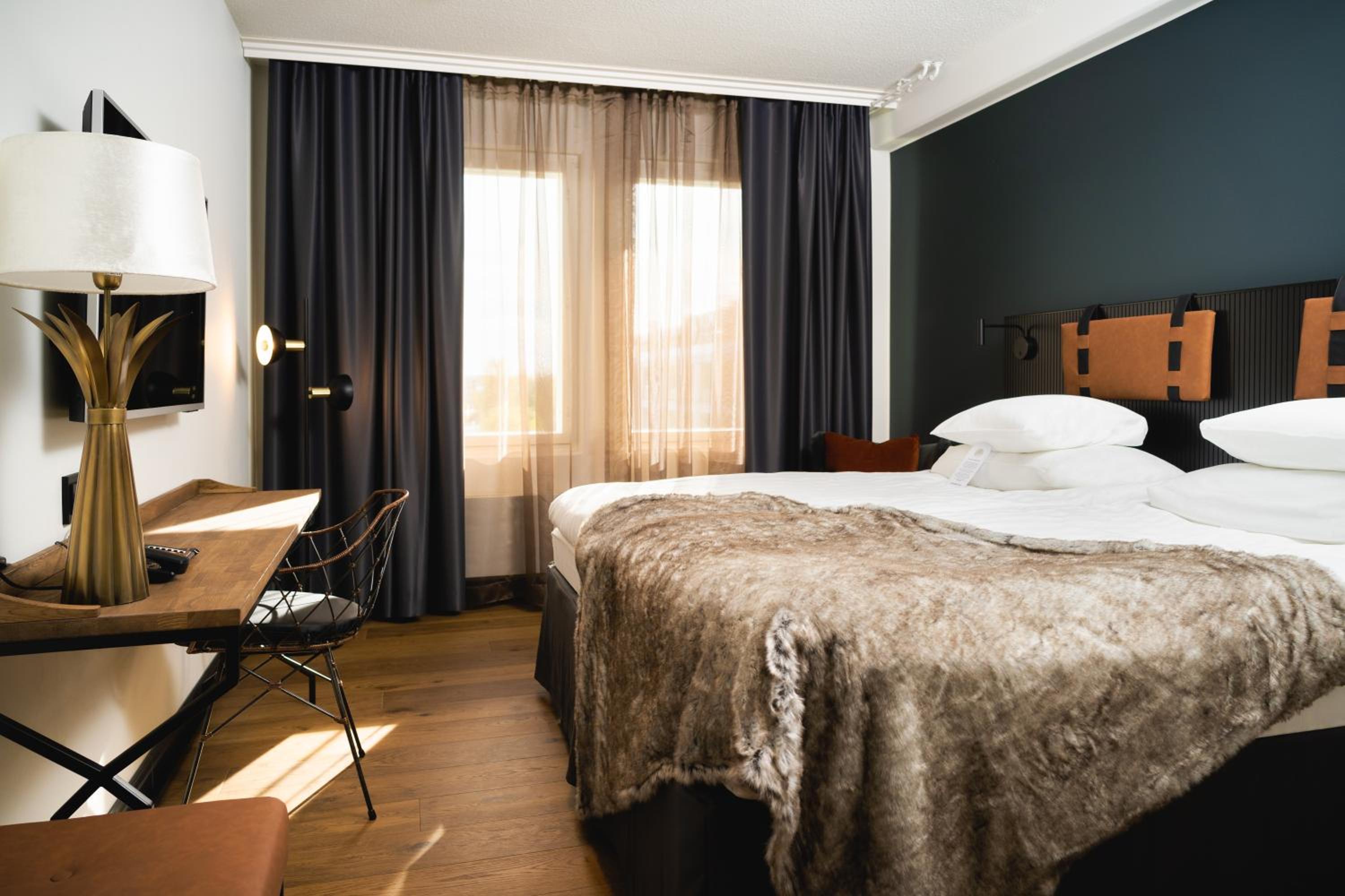 rooms
