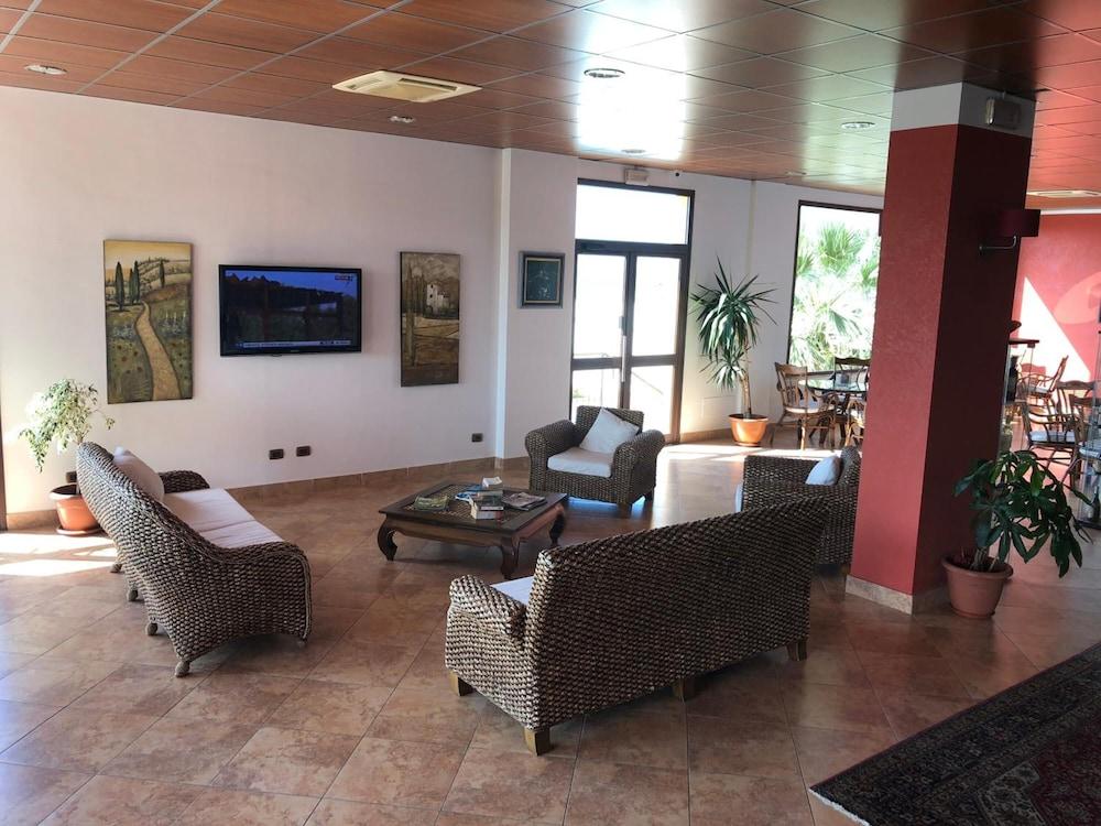 lounge