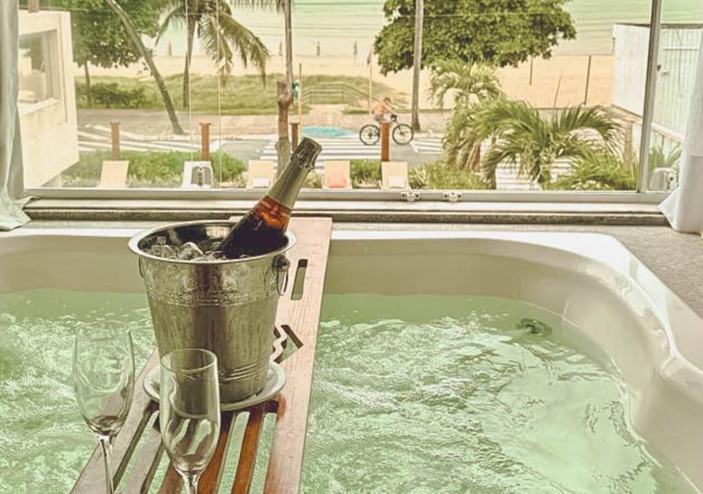 swimming pool spa