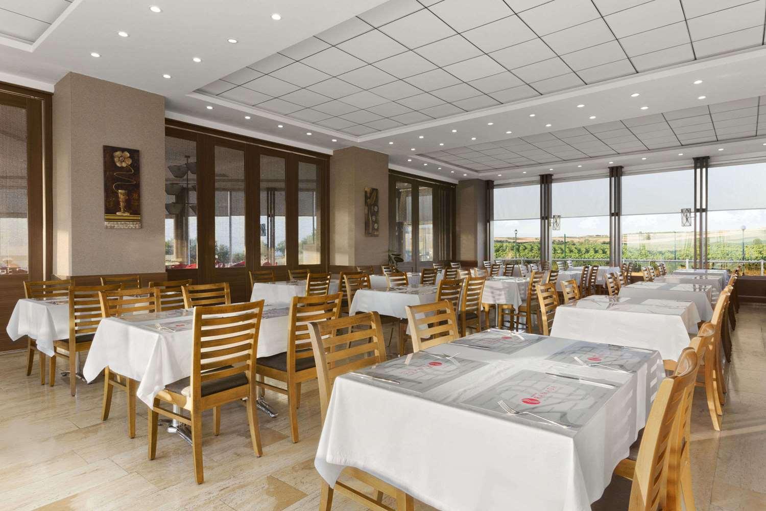 restaurant cafeteria