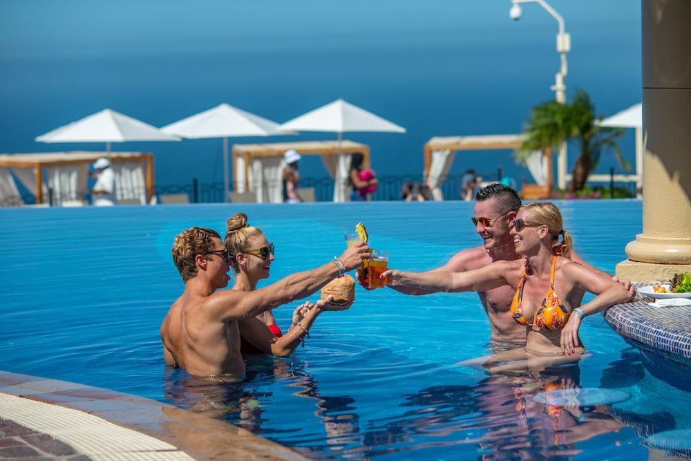swimming pool spa