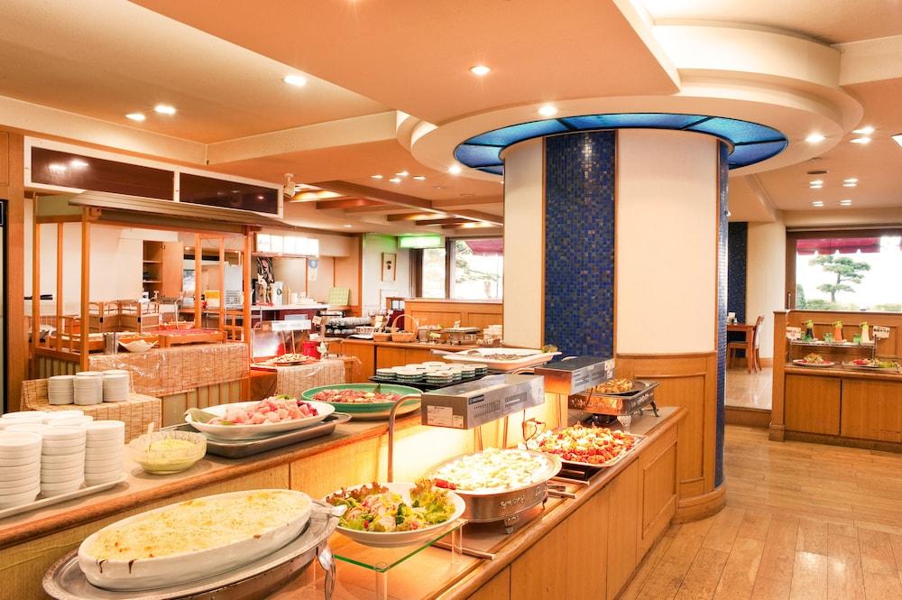 restaurant cafeteria