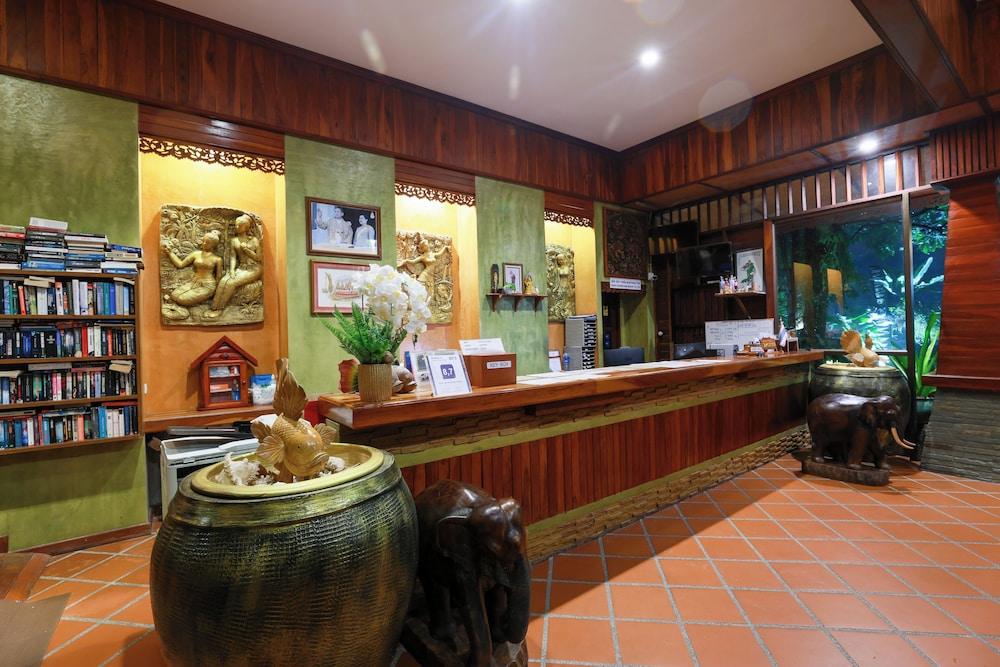 lobby