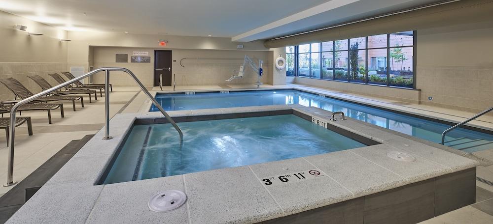 swimming pool spa