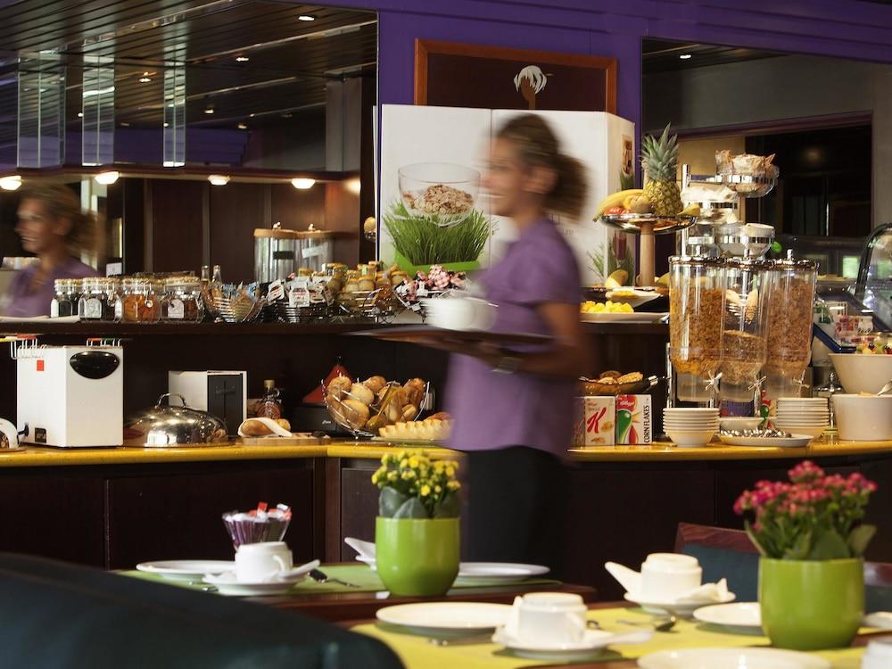 restaurant-cafeteria