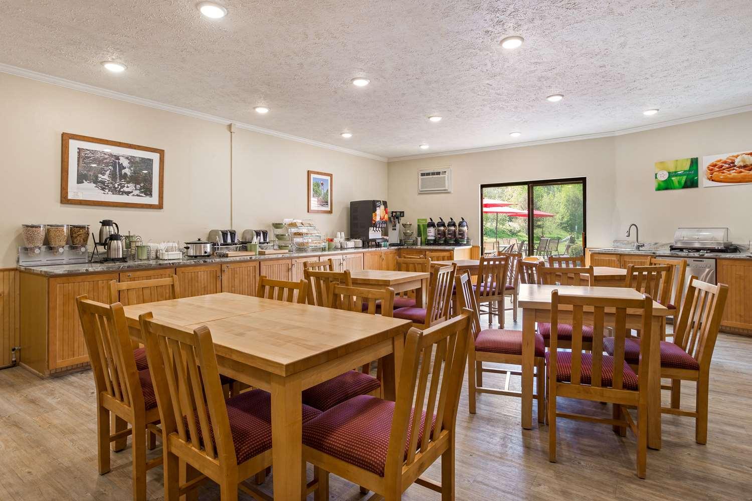 restaurant cafeteria