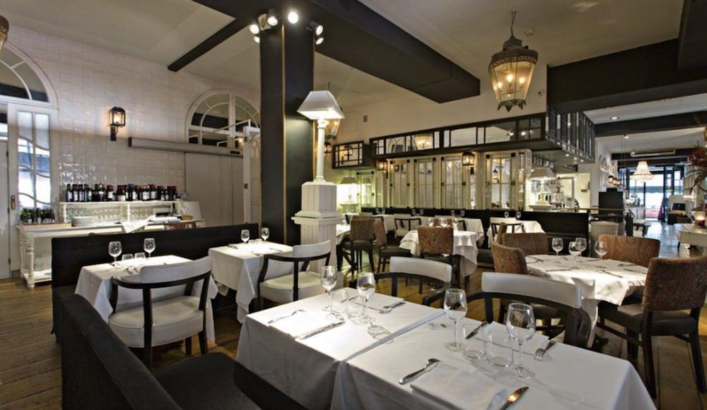 restaurant cafeteria