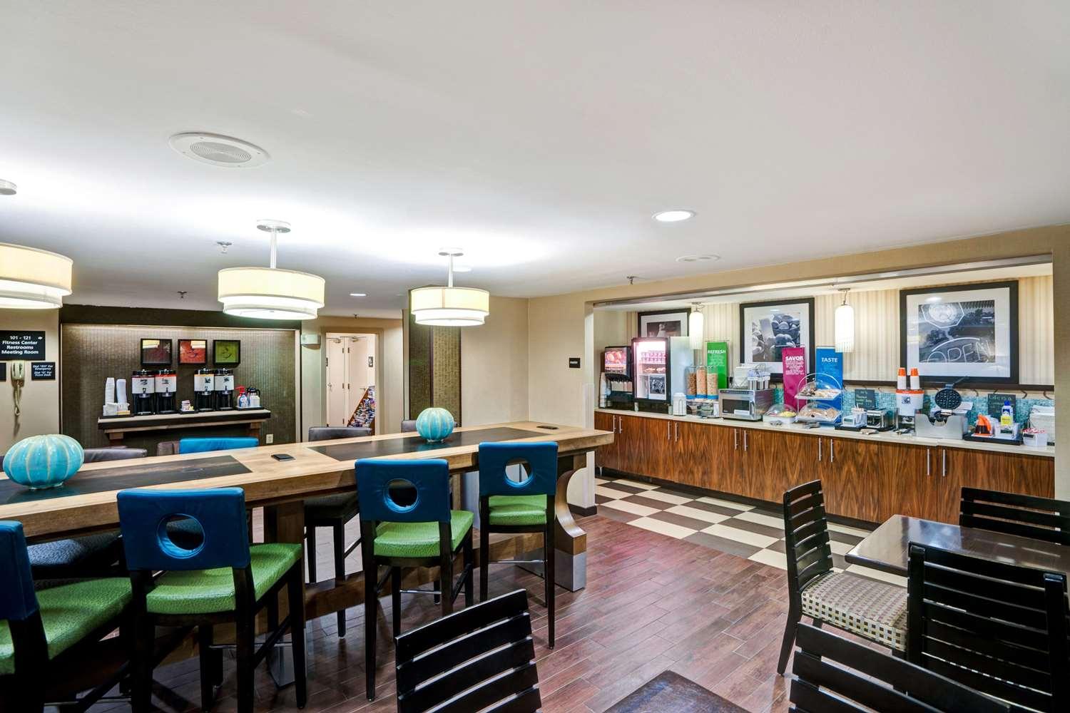 restaurant cafeteria