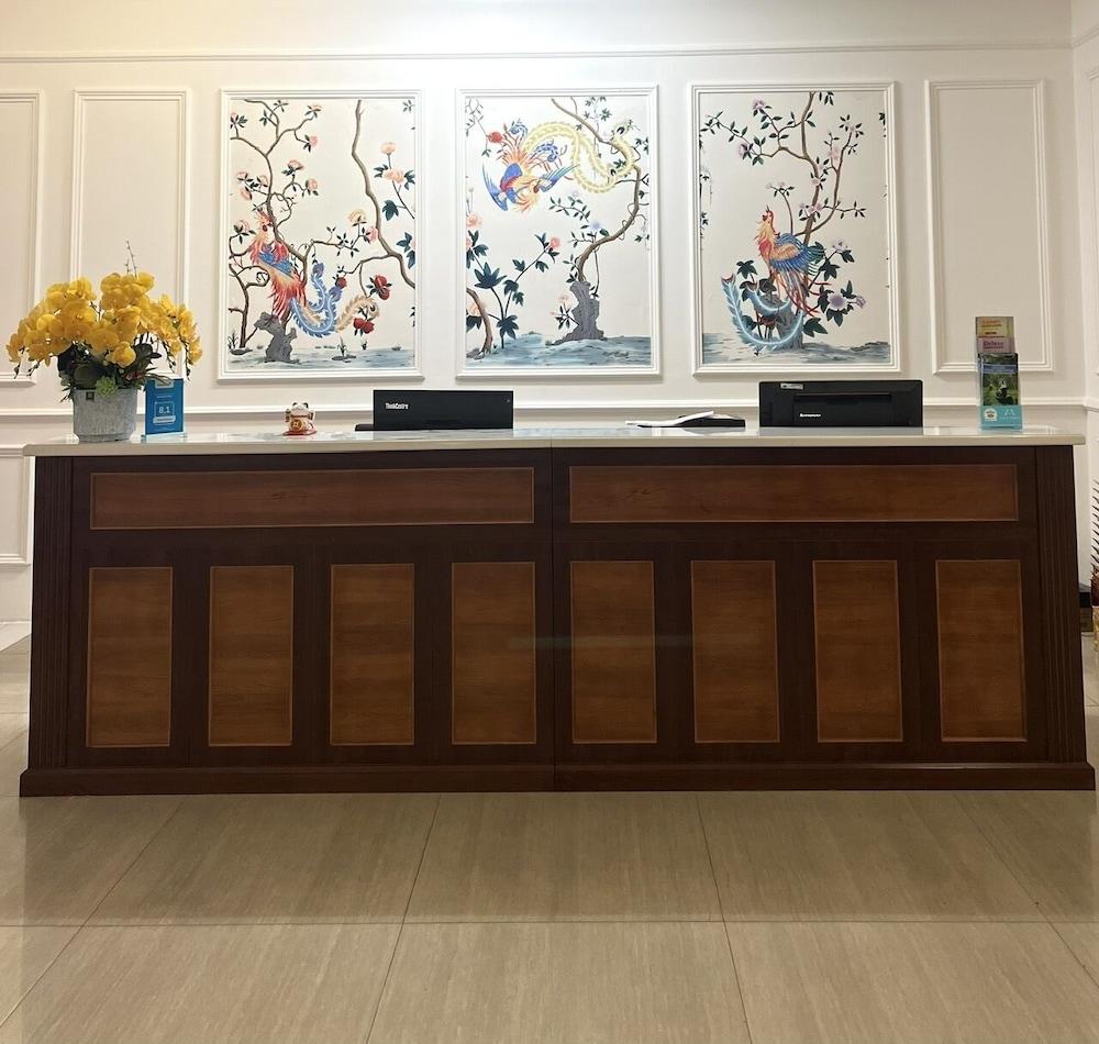 lobby