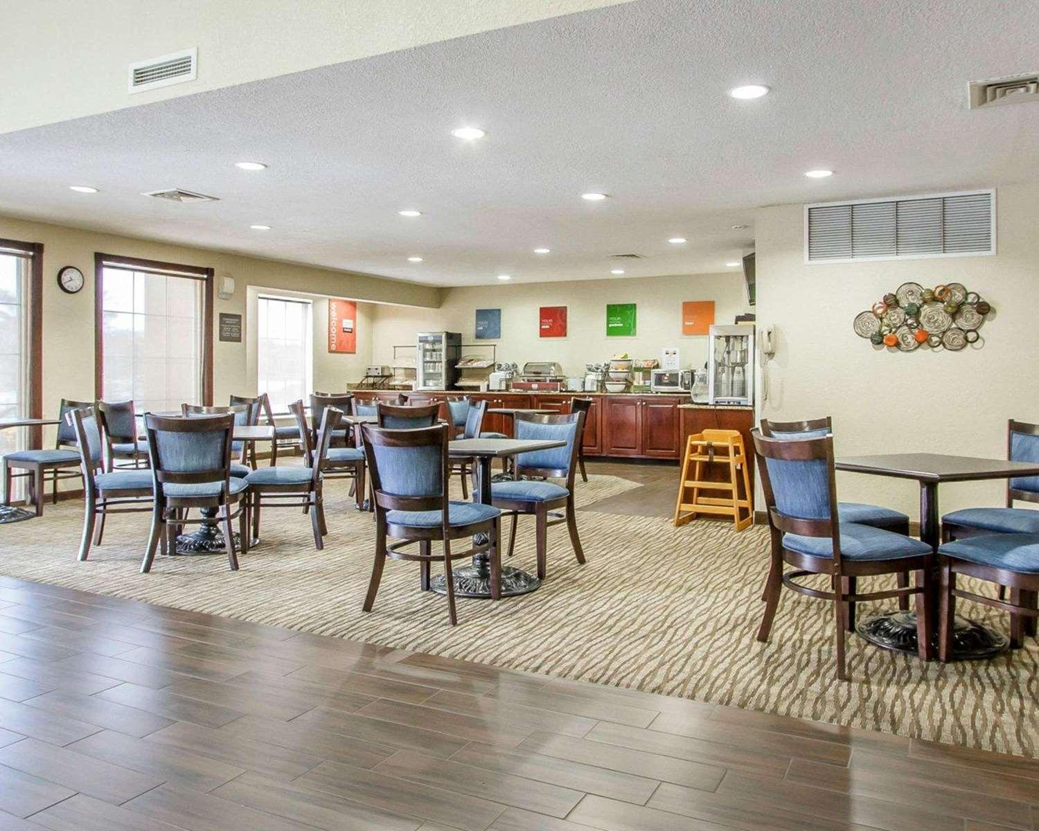 restaurant cafeteria