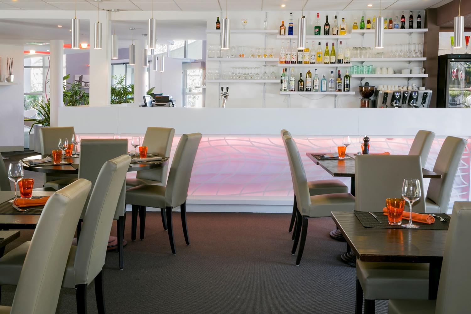 restaurant cafeteria