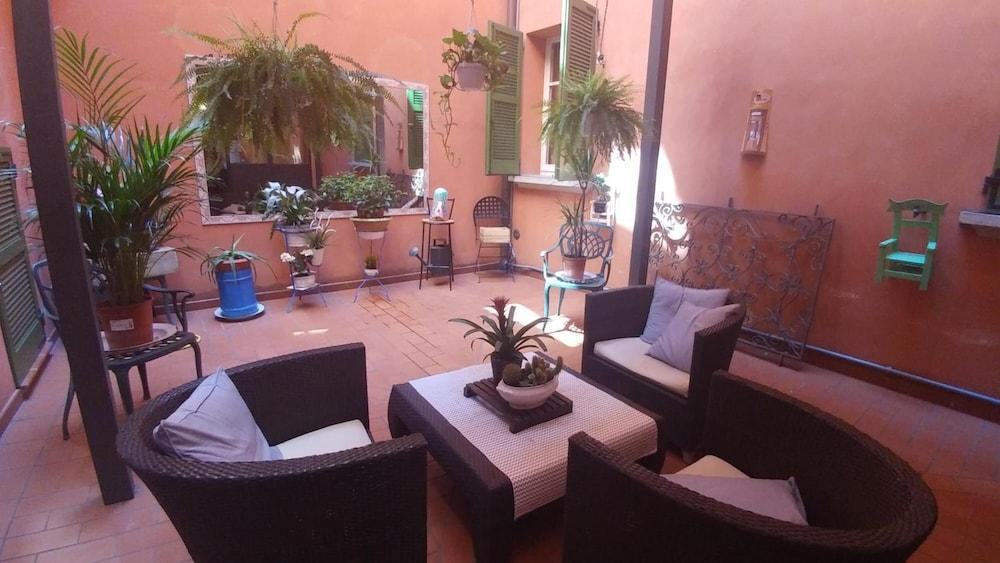 lounge