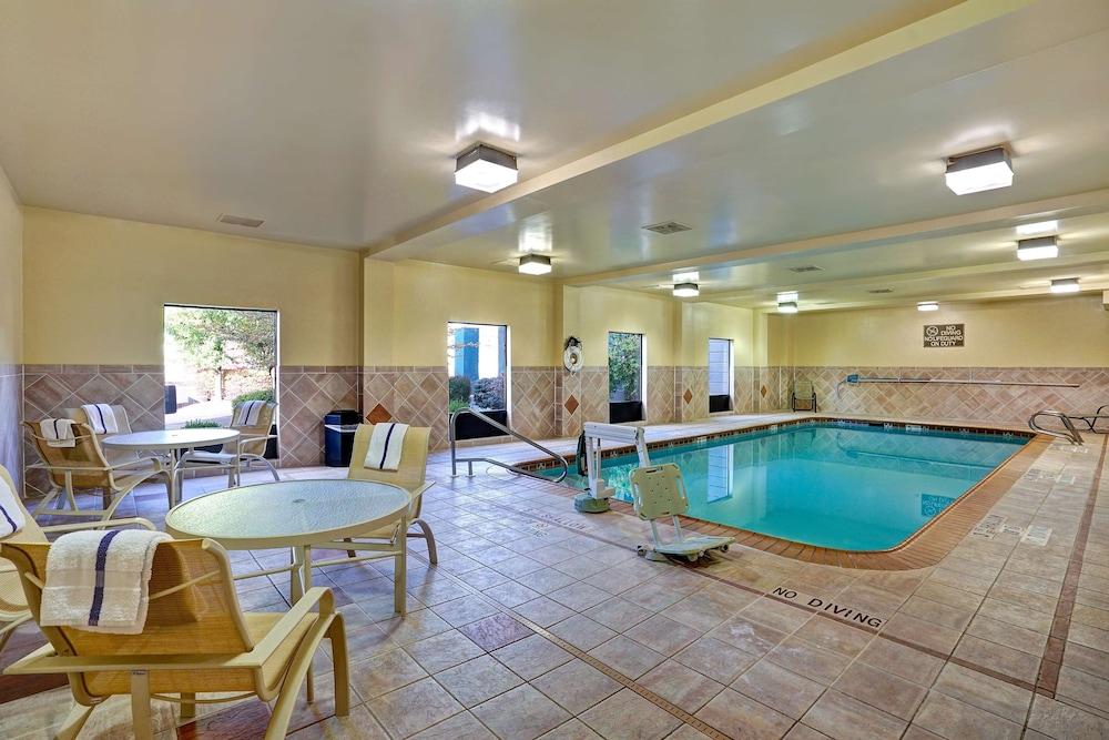 swimming pool spa