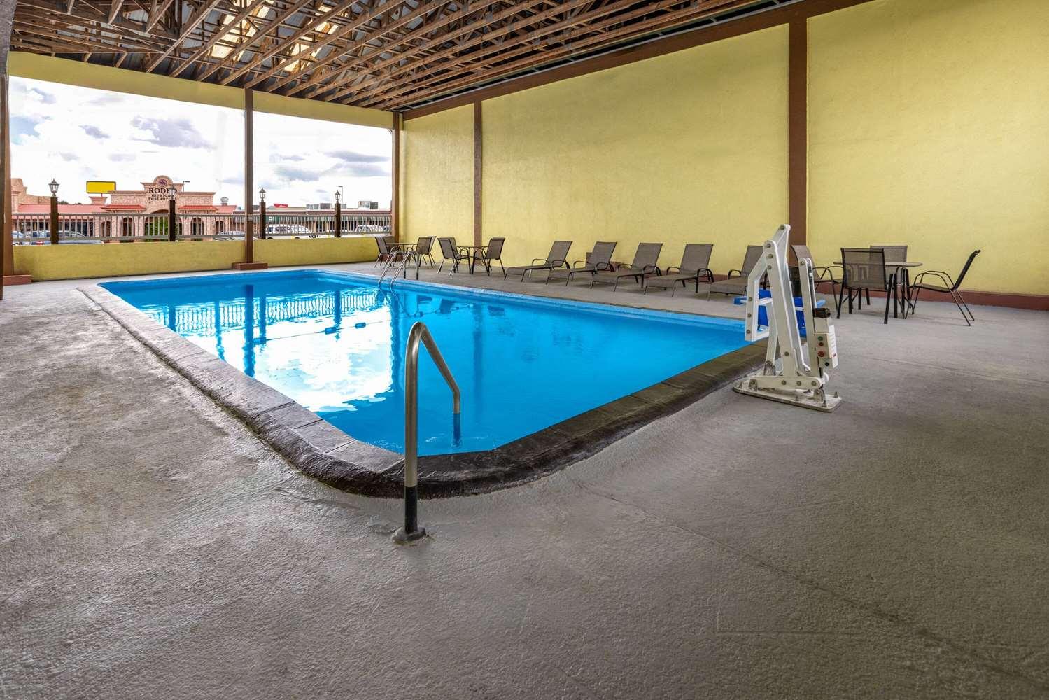 swimming pool spa